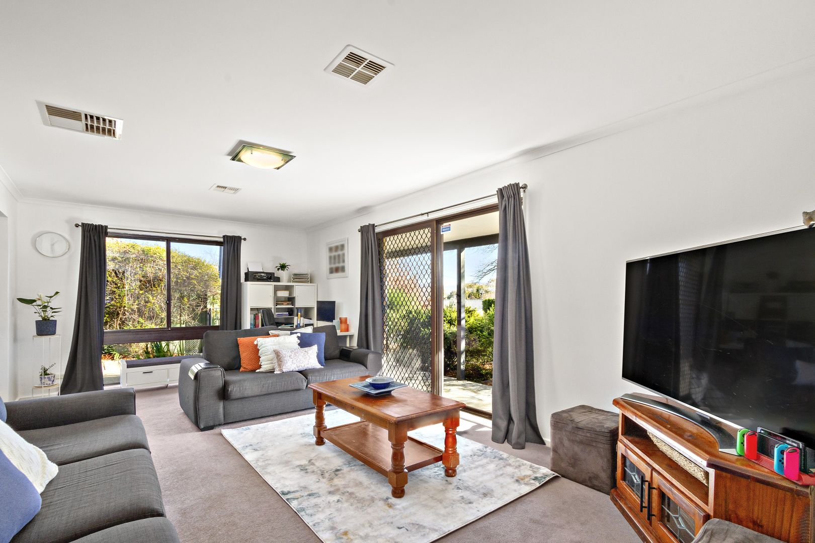 14 Cracknell Street, Monash ACT 2904, Image 2