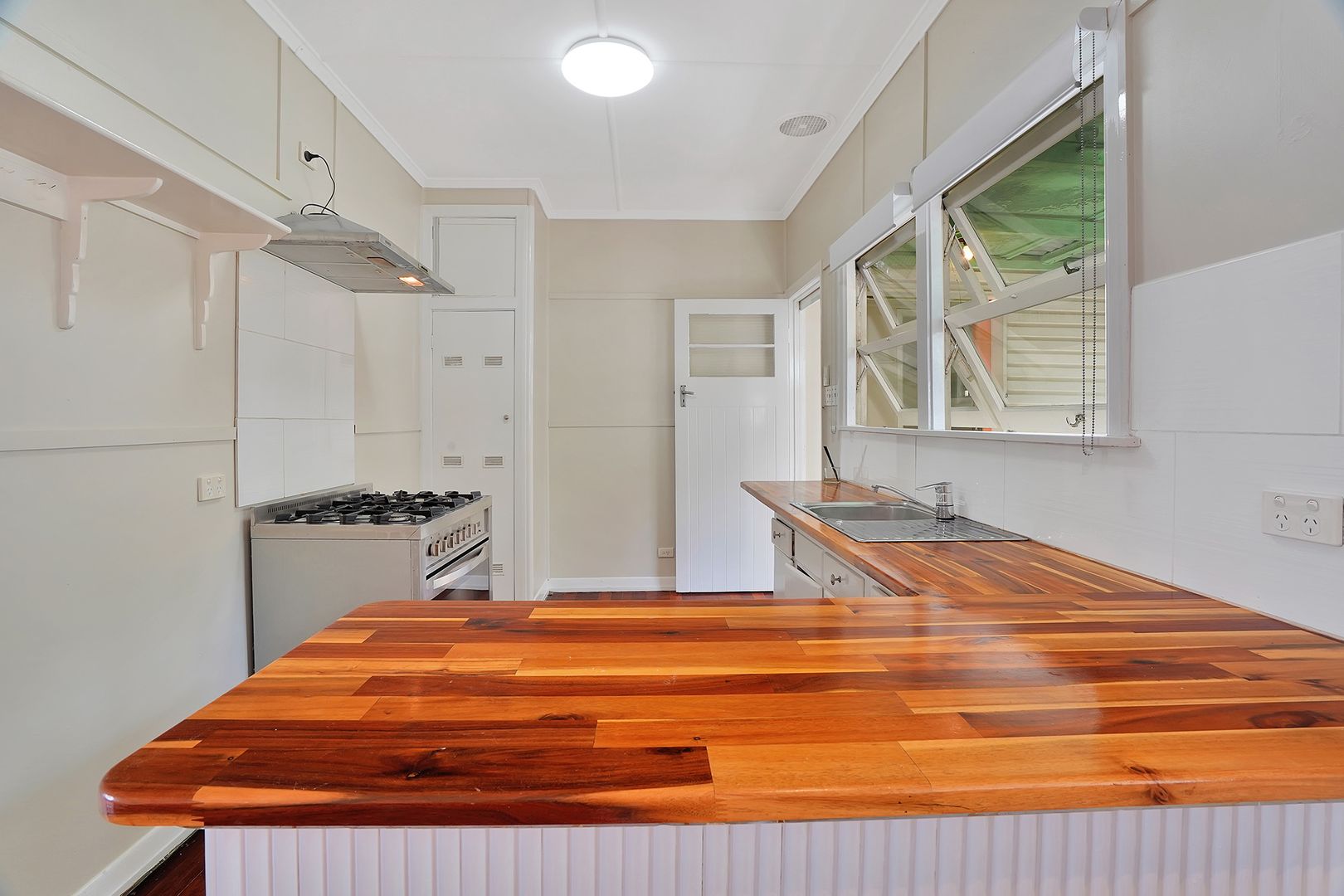 14 Embie Street, Holland Park West QLD 4121 House For Rent Domain