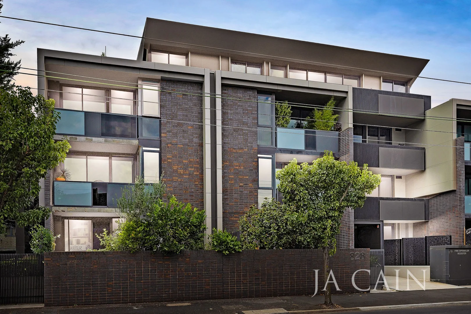 206/828 Burke Road, Camberwell VIC 3124