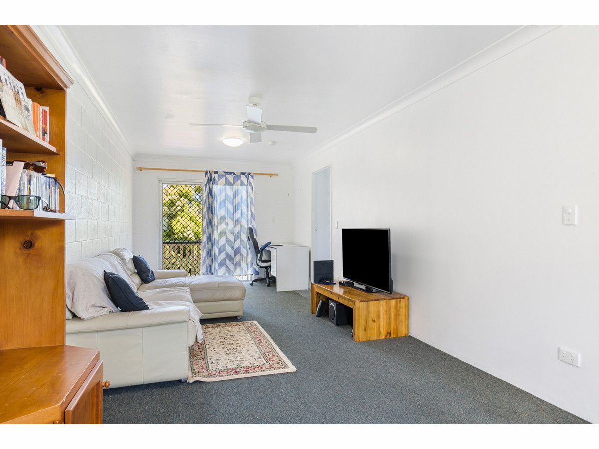 4/3 D'hage Street, Norman Gardens QLD 4701, Image 2