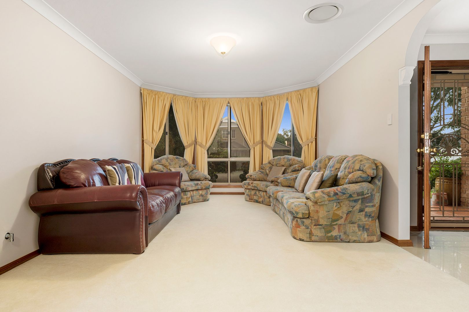 11 Hindmarsh Avenue, Camden Park NSW 2570, Image 1