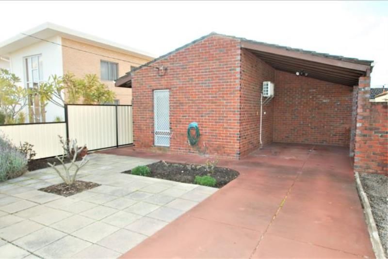 3 bedrooms House in 13 Halvorson Road MORLEY WA, 6062