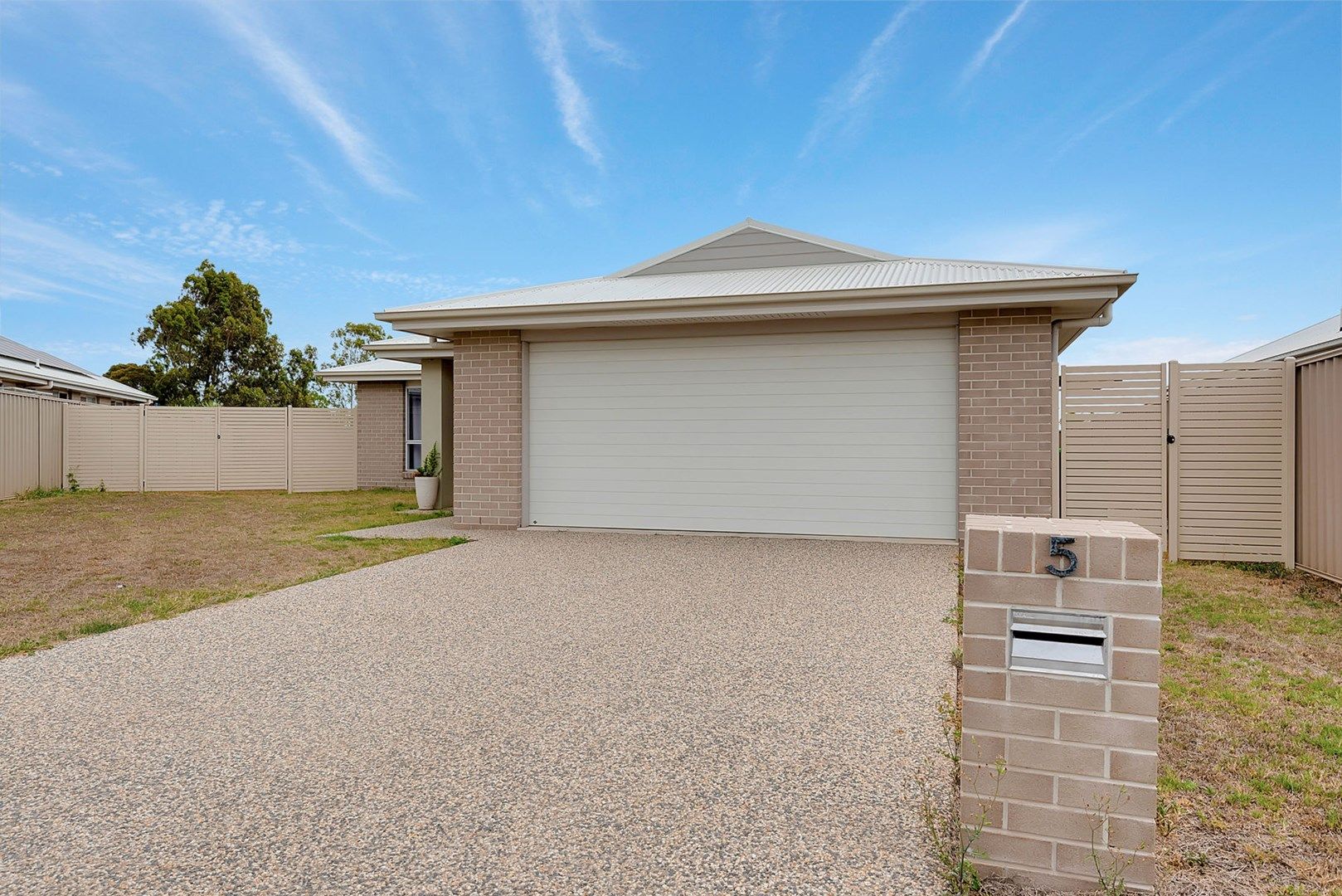 5 Chainey Court, Glenvale QLD 4350, Image 0