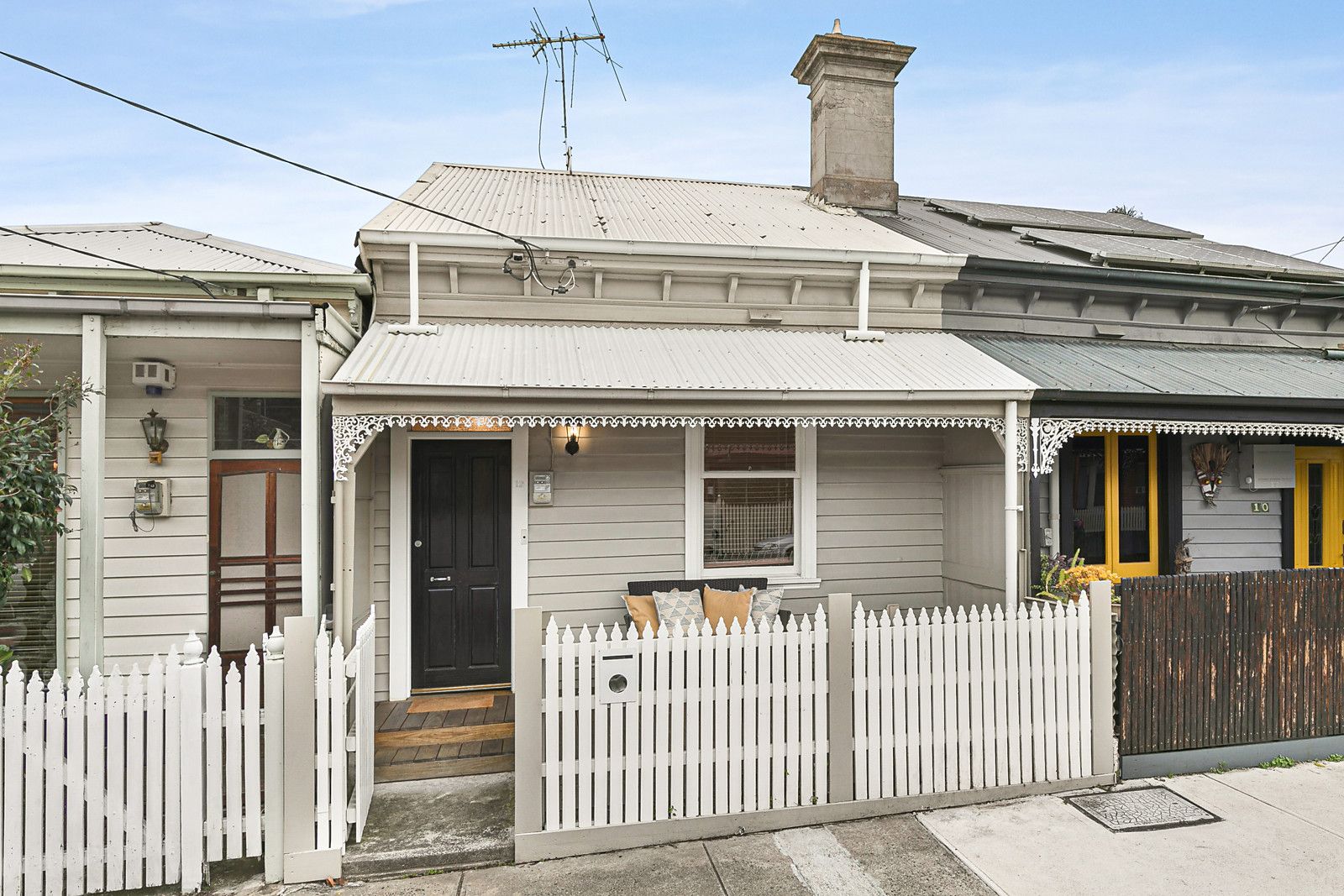 2 bedrooms House in 12 Mulgrave Street KENSINGTON VIC, 3031