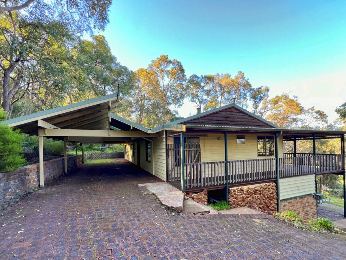 12 Mann Place, Roleystone WA 6111, Image 0