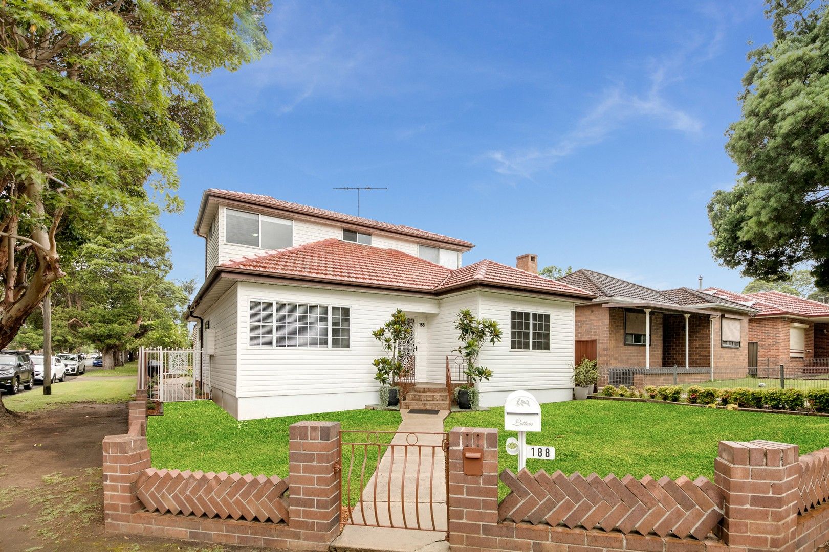 188 Bonds Road, Riverwood NSW 2210, Image 0