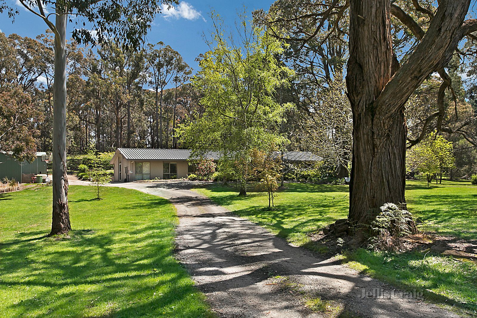 24 Hoburd Drive, Woodend VIC 3442, Image 0