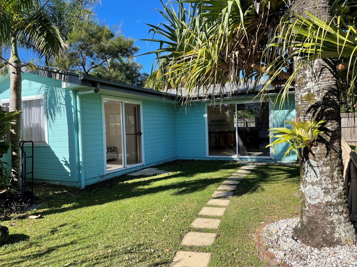 2 bedrooms Villa in 27b Victoria Avenue POTTSVILLE NSW, 2489