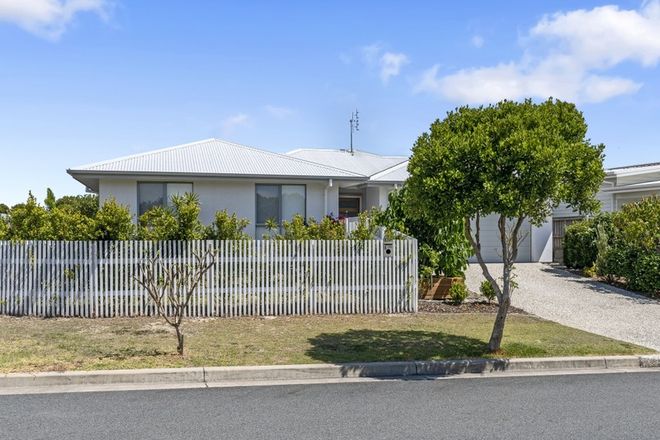 Picture of 8 Lobelia Crescent, CASUARINA NSW 2487