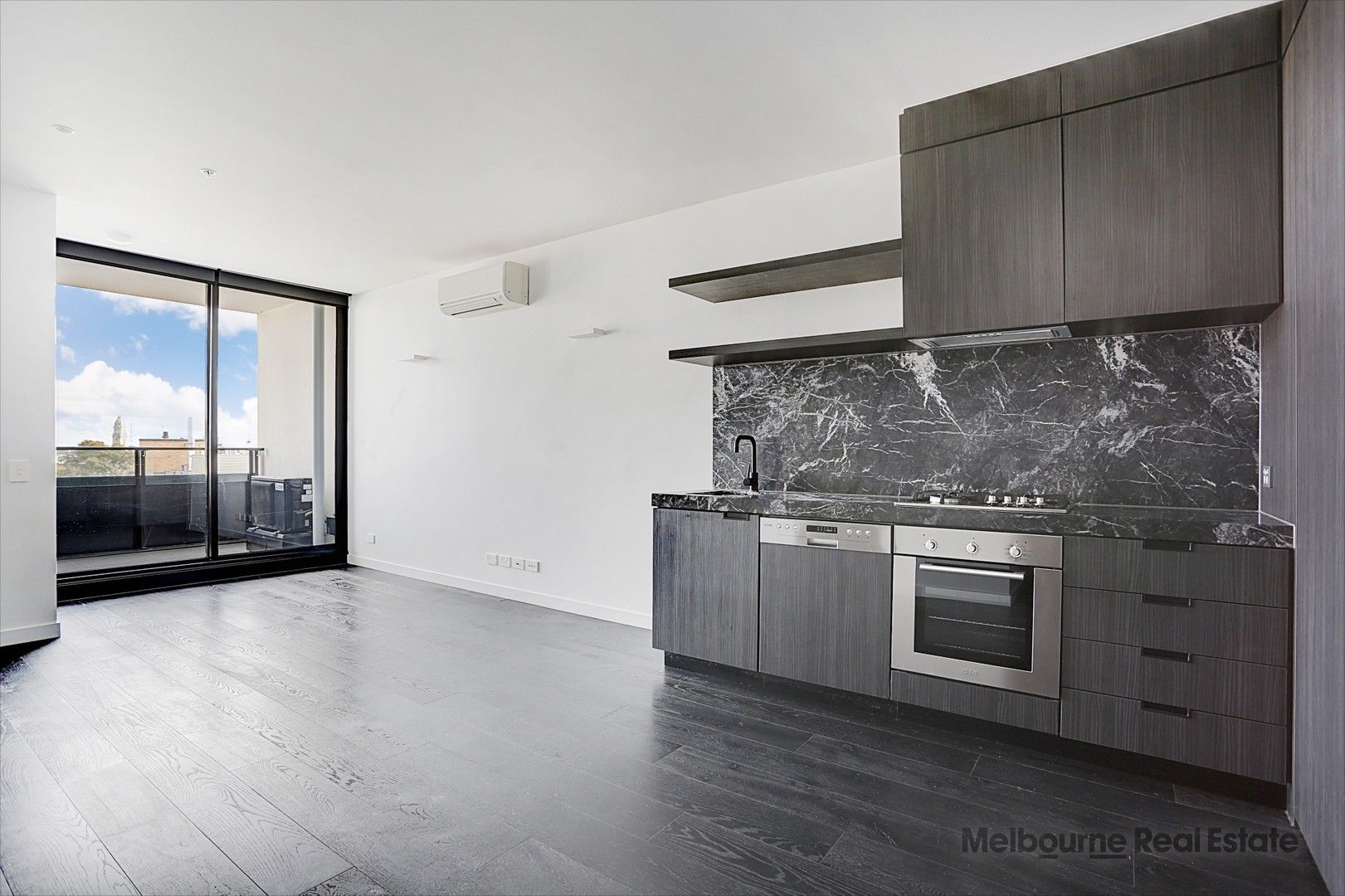 2 bedrooms Apartment / Unit / Flat in 535/23 Blackwood Street NORTH MELBOURNE VIC, 3051