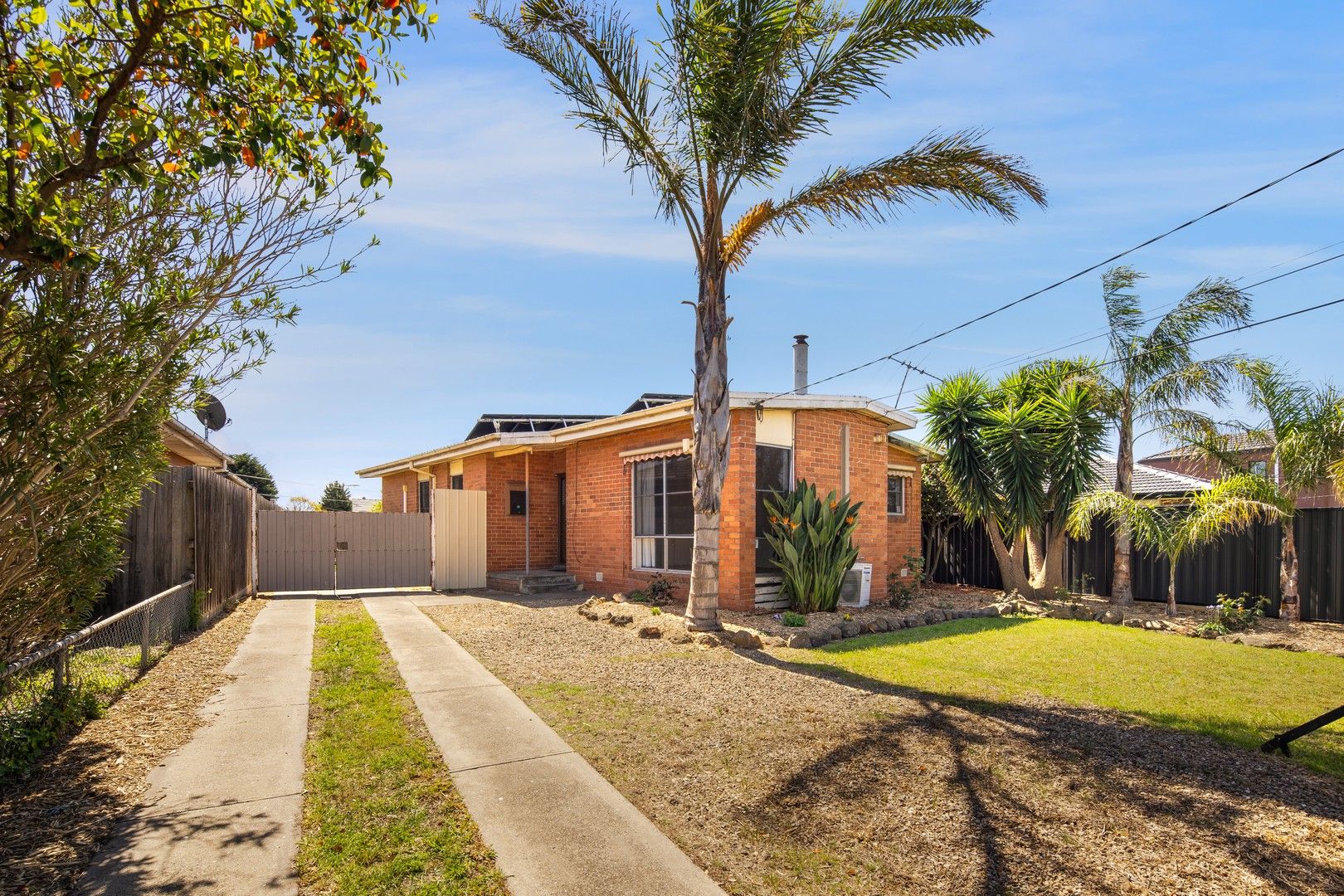 3 bedrooms House in 6 Bushfield Cres COOLAROO VIC, 3048