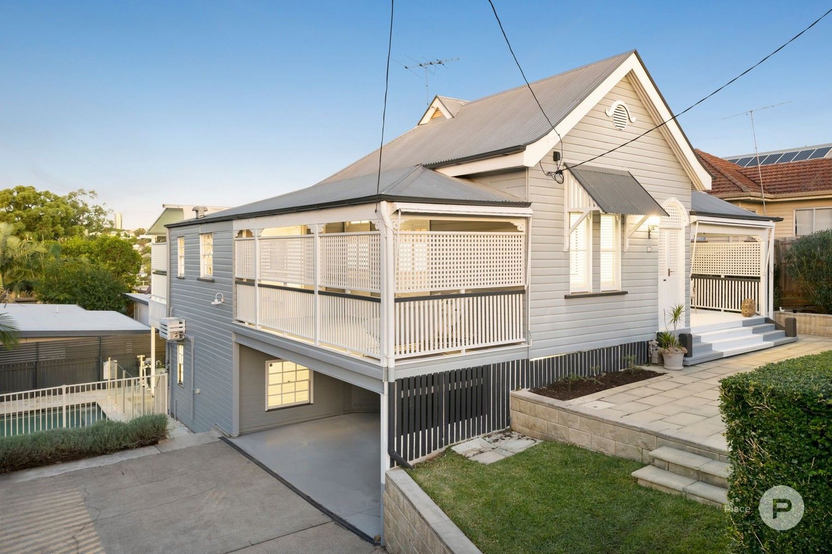 4 bedrooms House in 12 Fairfax Street RED HILL QLD, 4059