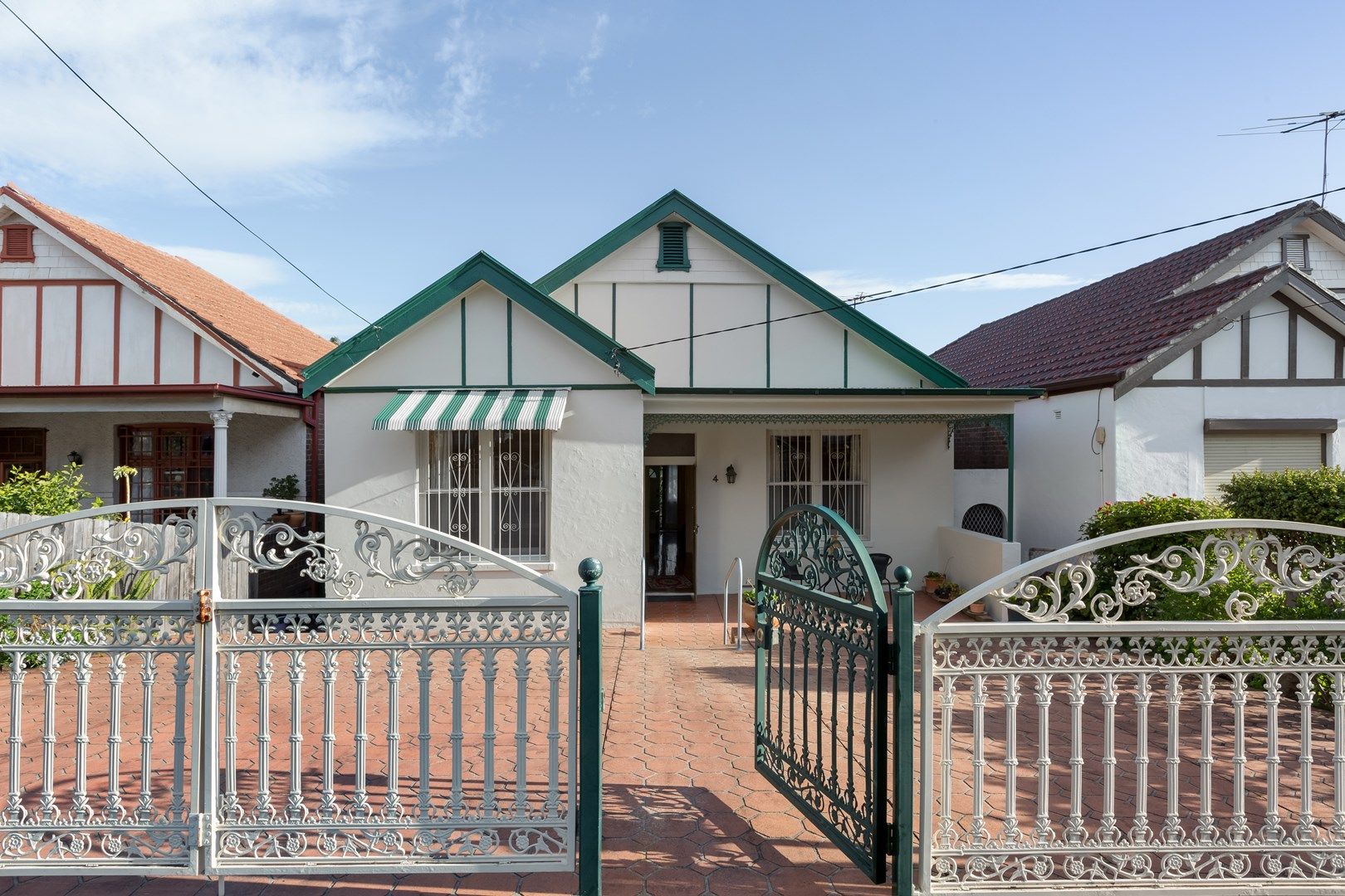 2 bedrooms House in 4 Queen Street MARRICKVILLE NSW, 2204