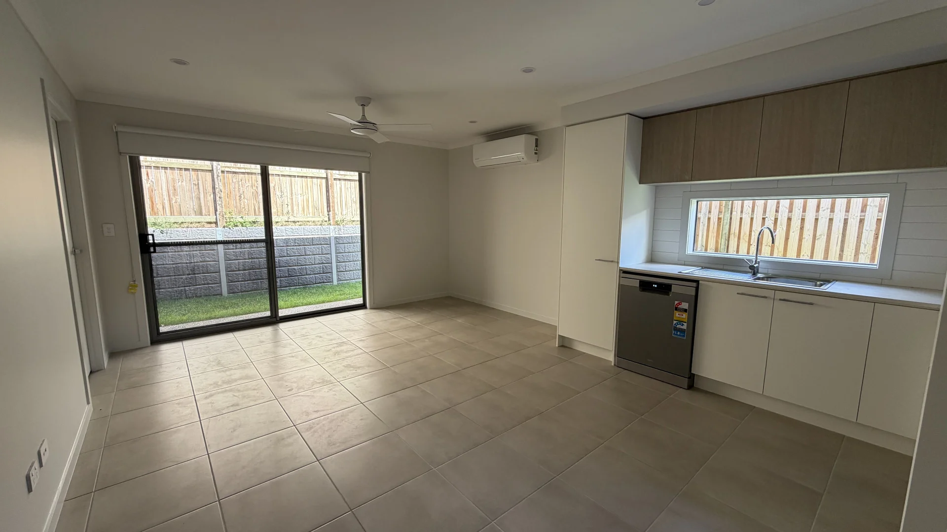 Additional image 3 of 14 Celestial Way, White Rock QLD 4306
