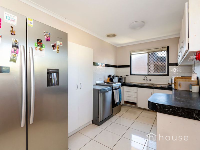 22 Glen Brae Street, Redbank Plains QLD 4301, Image 2