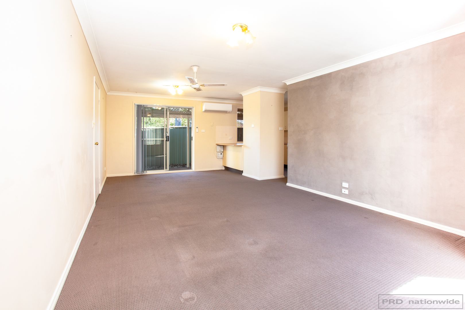 2/11 Proserpine Close, Ashtonfield NSW 2323, Image 2