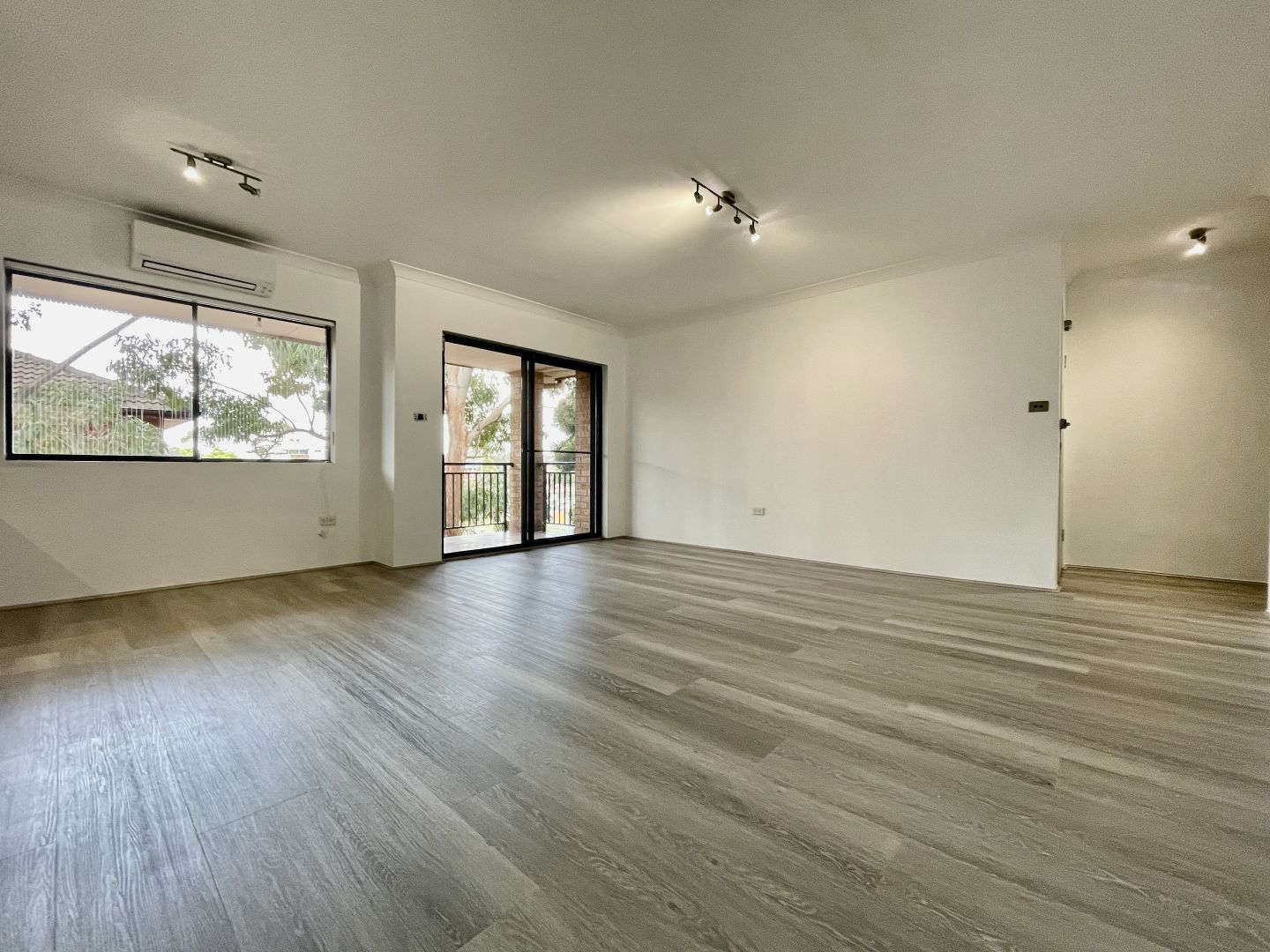 8/1014 Calliope Street, Guildford Property History & Address