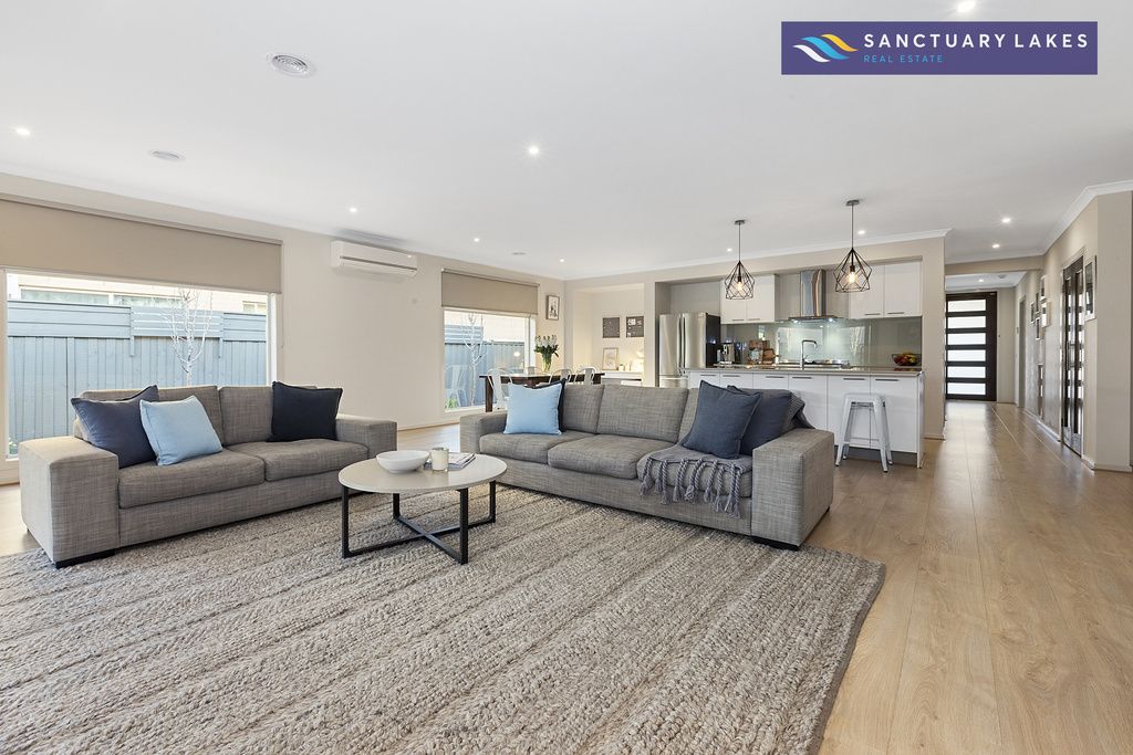 84 Beachview Parade, Sanctuary Lakes VIC 3030, Image 2