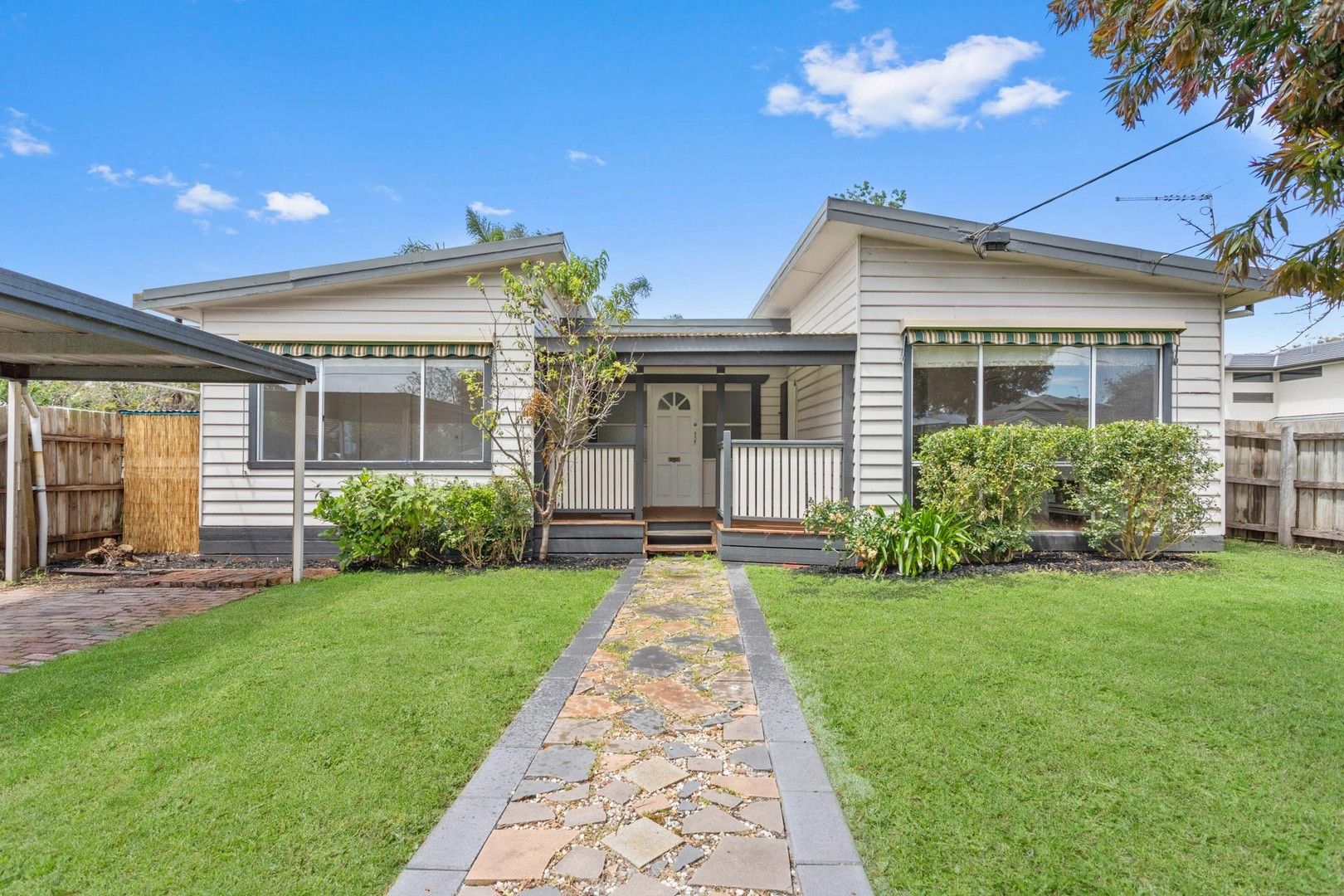 2 bedrooms Apartment / Unit / Flat in 1/76 Northcliffe Road EDITHVALE VIC, 3196