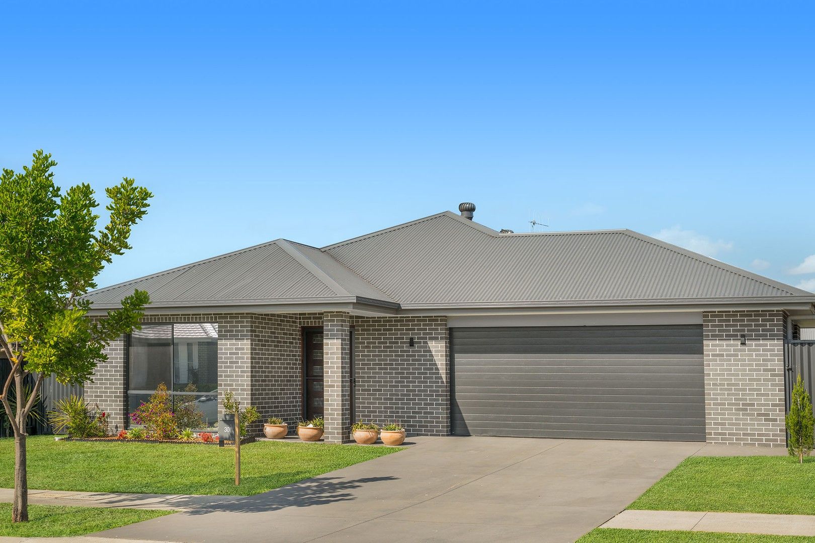 4 bedrooms House in 30 Cohen Way THRUMSTER NSW, 2444