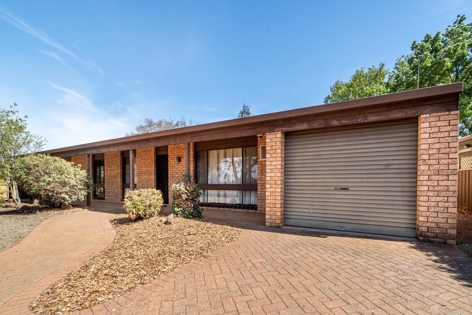 Sold 35 Windsor Parade, Dubbo NSW 2830 on 27 Nov 2019 - 2015791602 | Domain