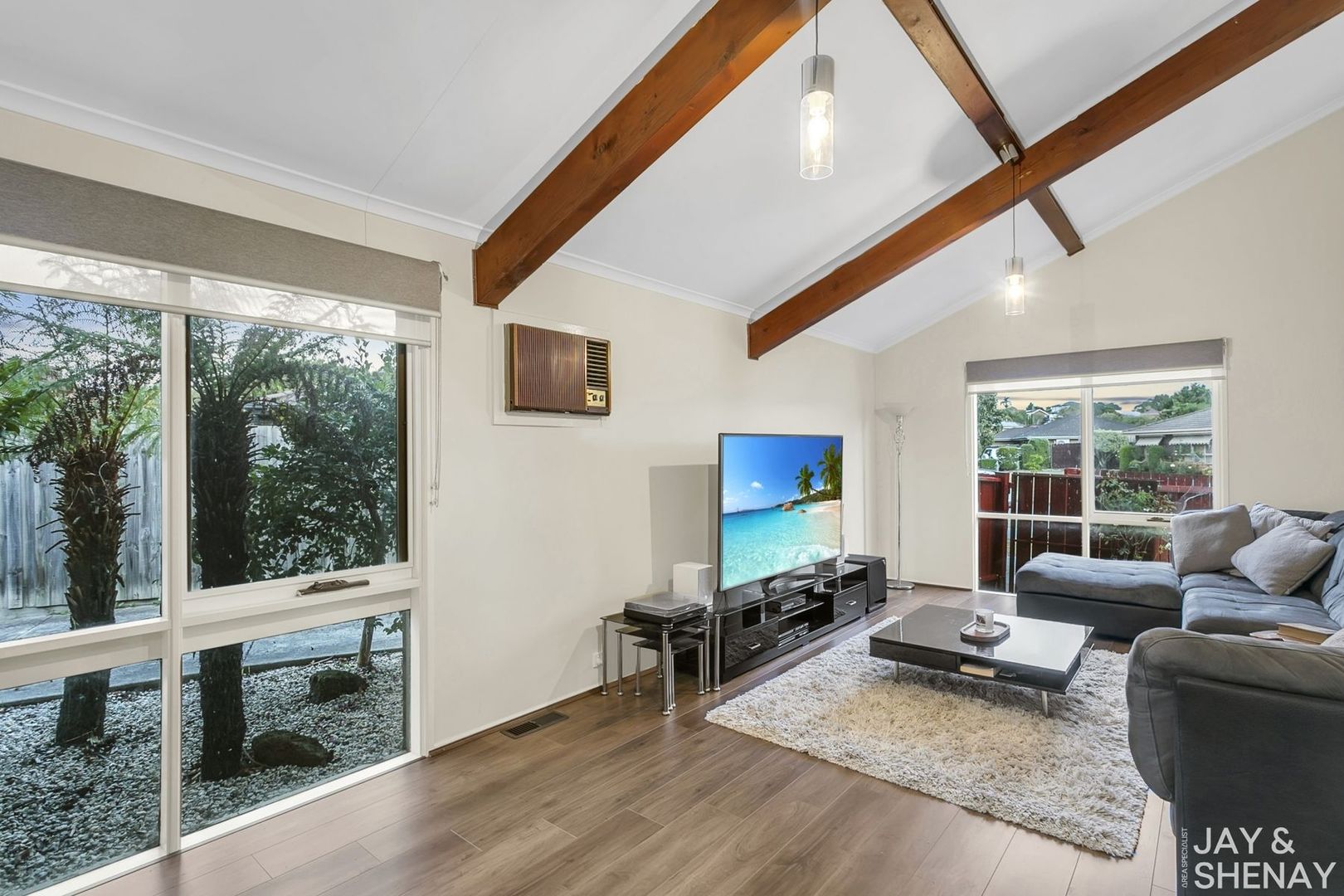 4 Dealbata Avenue, Endeavour Hills VIC 3802, Image 2