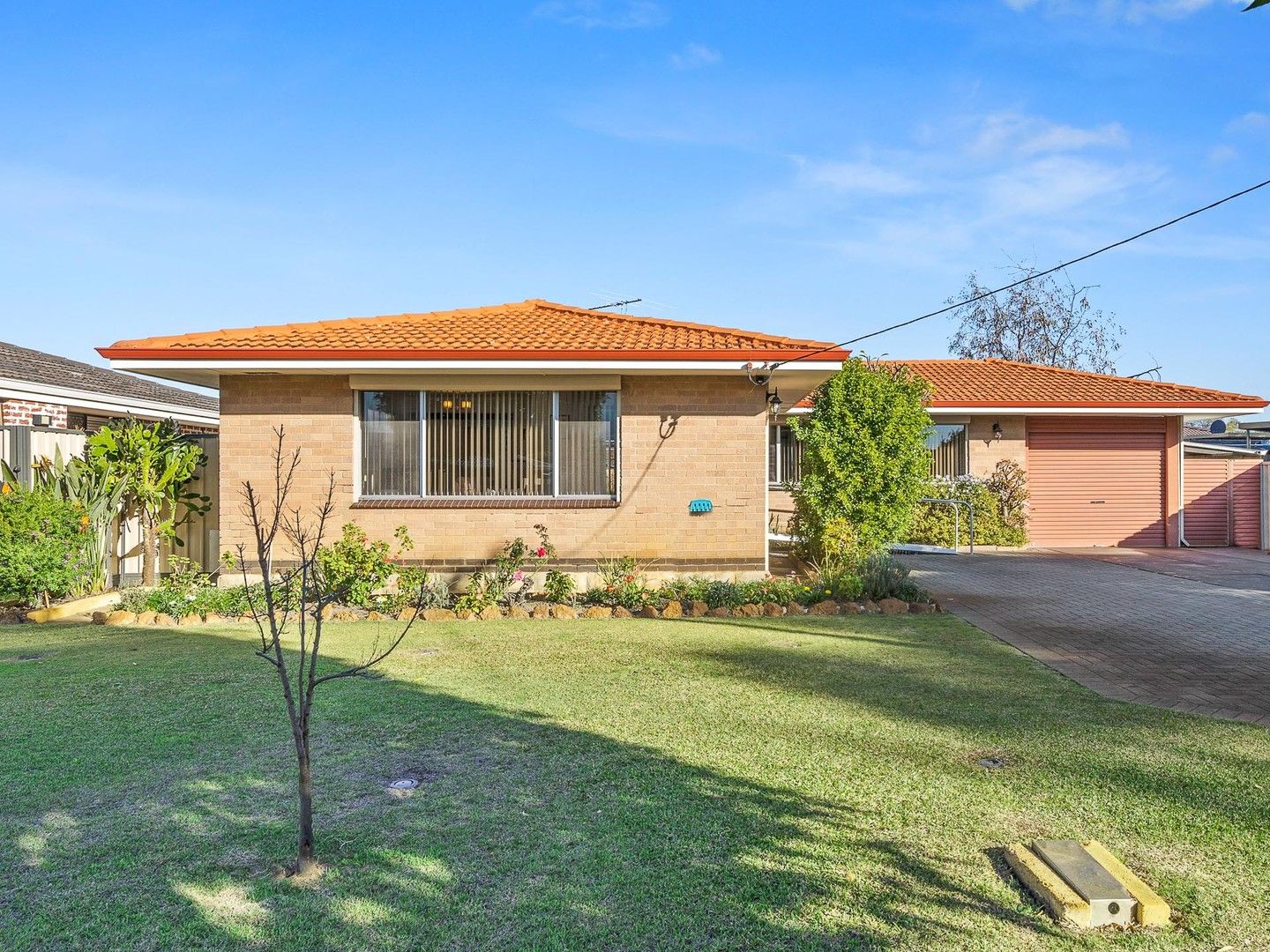 16 Holmwood Way, Embleton WA 6062, Image 0