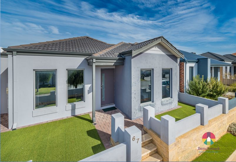 4 bedrooms House in 67 Eastwall Parkway BUTLER WA, 6036