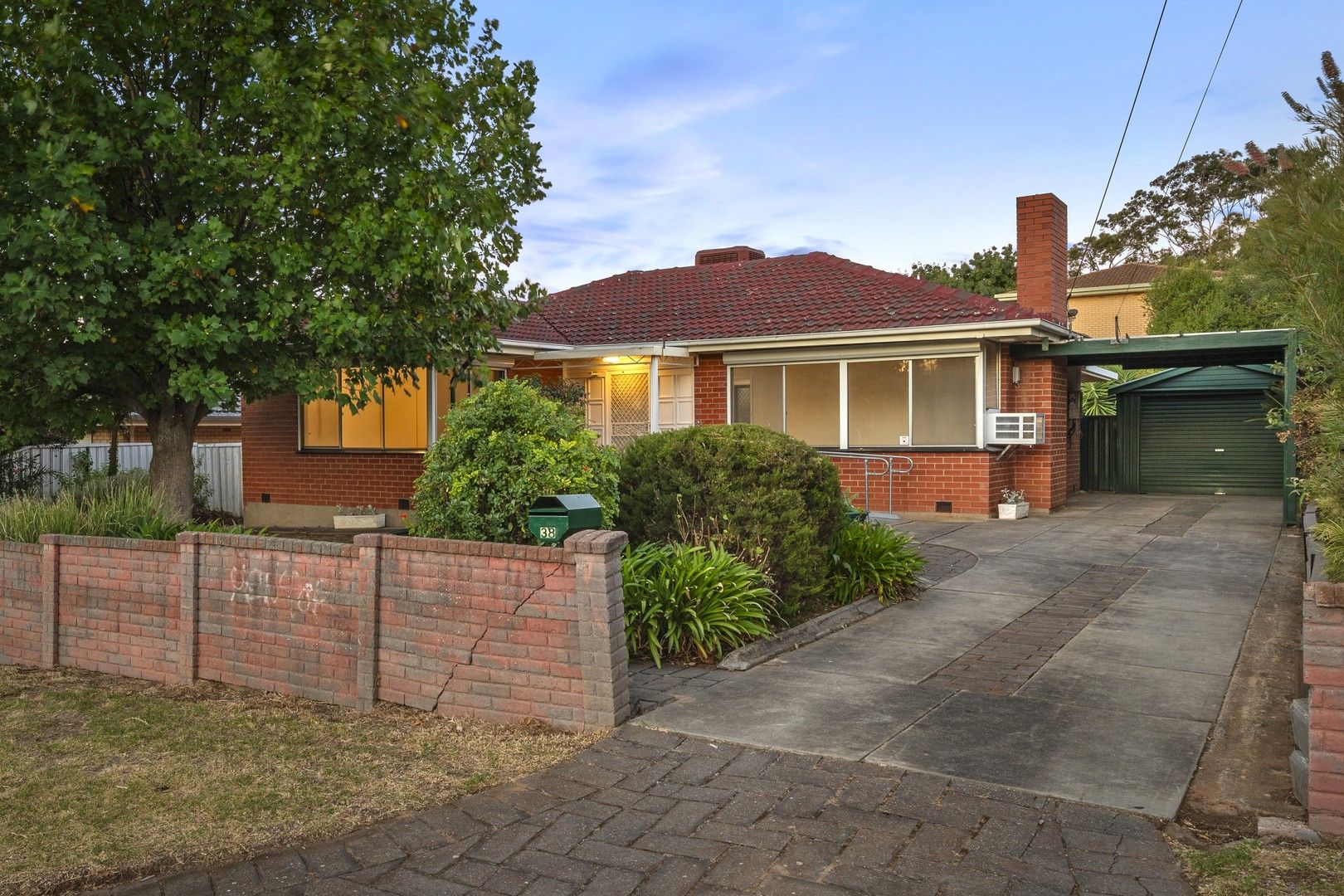 38 Lindsay Avenue, Valley View SA 5093, Image 0