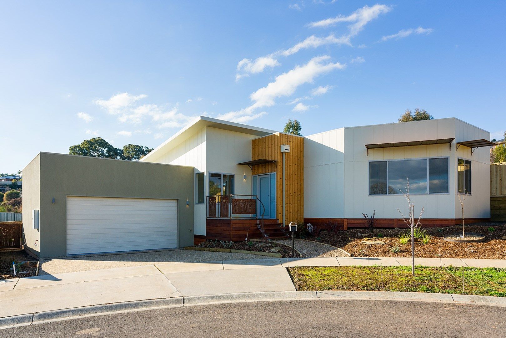 4 Roalies Place, Campbells Creek VIC 3451, Image 0