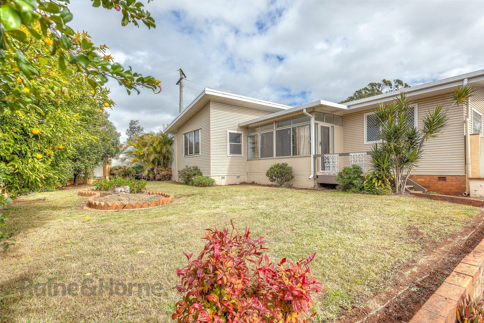 3 bedrooms House in 415 Tor Street NEWTOWN QLD, 4350