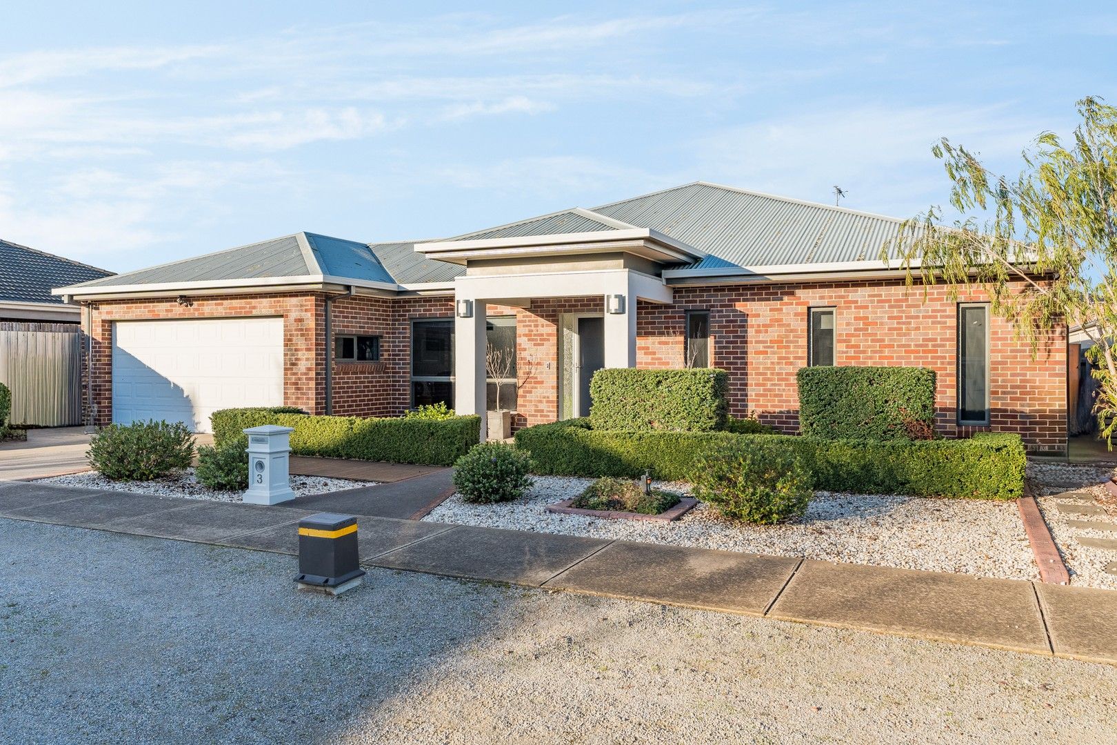 4 bedrooms House in 3 Dena Court BELL PARK VIC, 3215