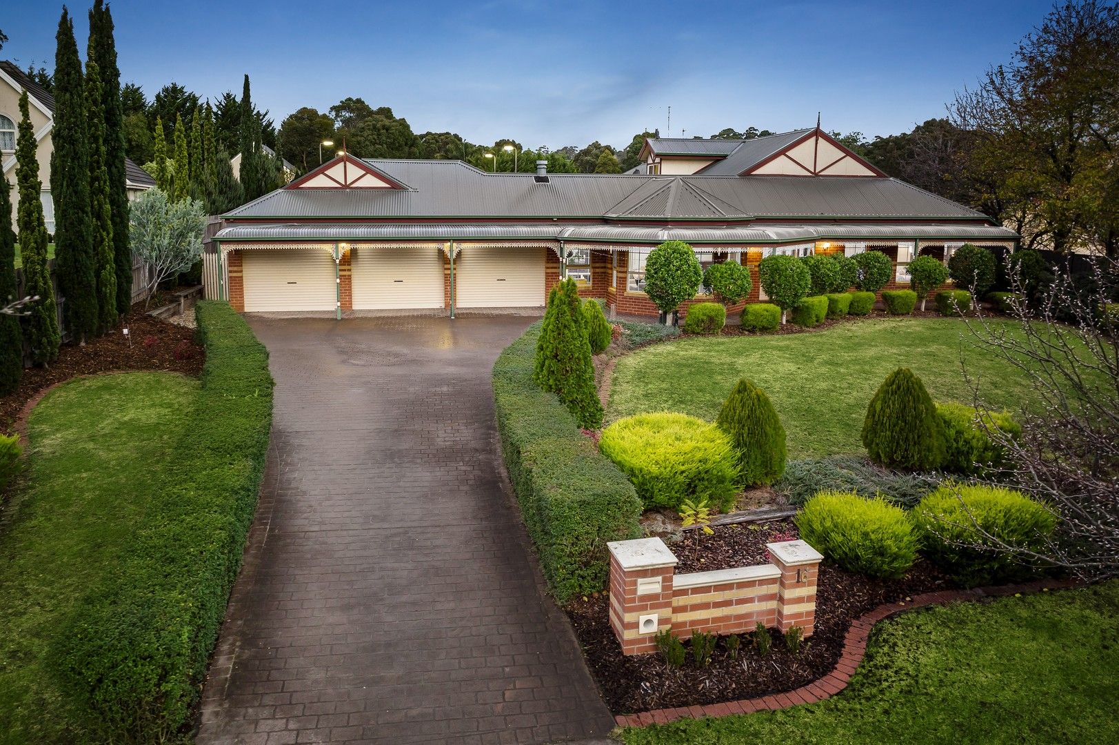 16 Forrest Hill Grove, Lysterfield South VIC 3156, Image 0