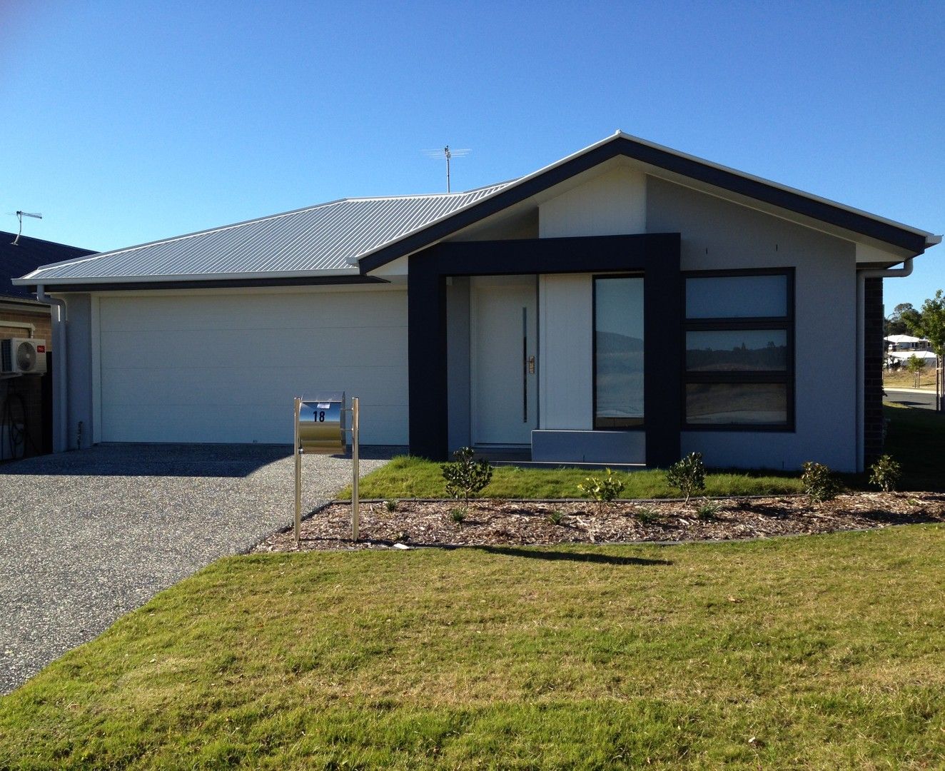 4 bedrooms House in 18 Bellthorpe Street SOUTH RIPLEY QLD, 4306