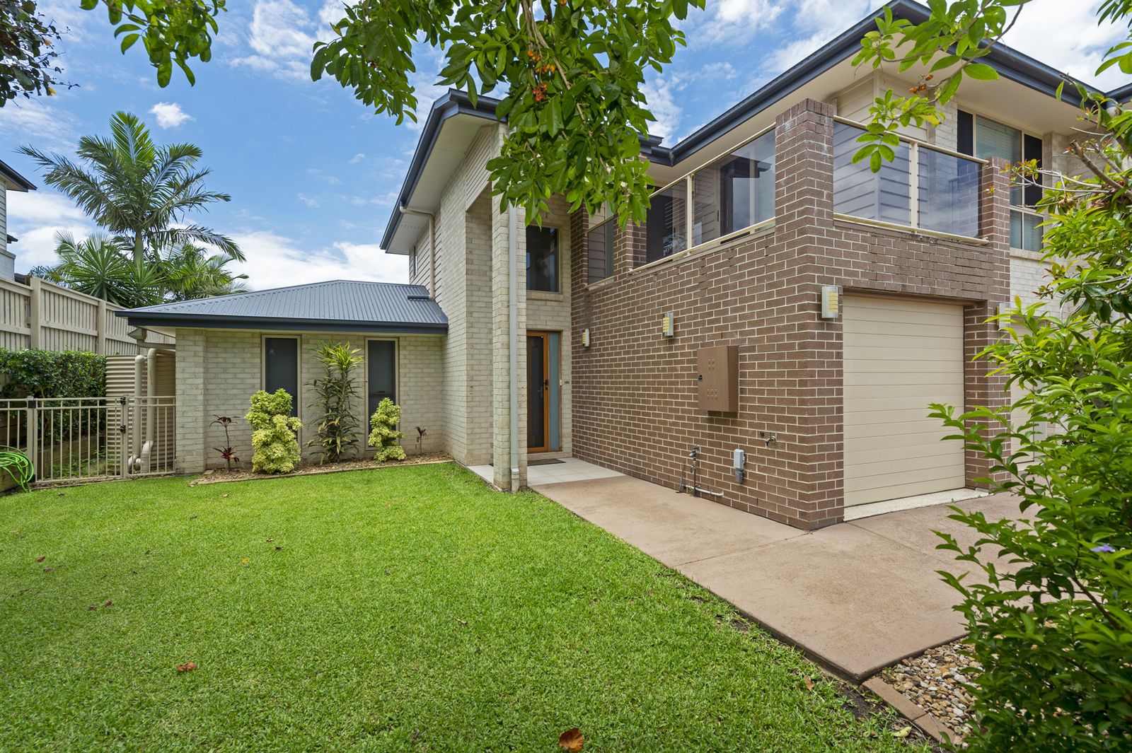 1/16 Long Island Drive, Windaroo QLD 4207, Image 0