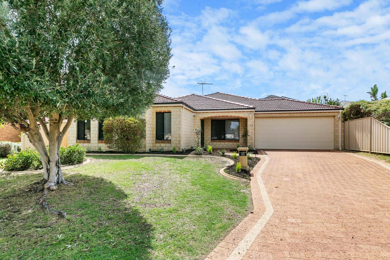 38 Lowan Loop, Karawara WA 6152, Image 0