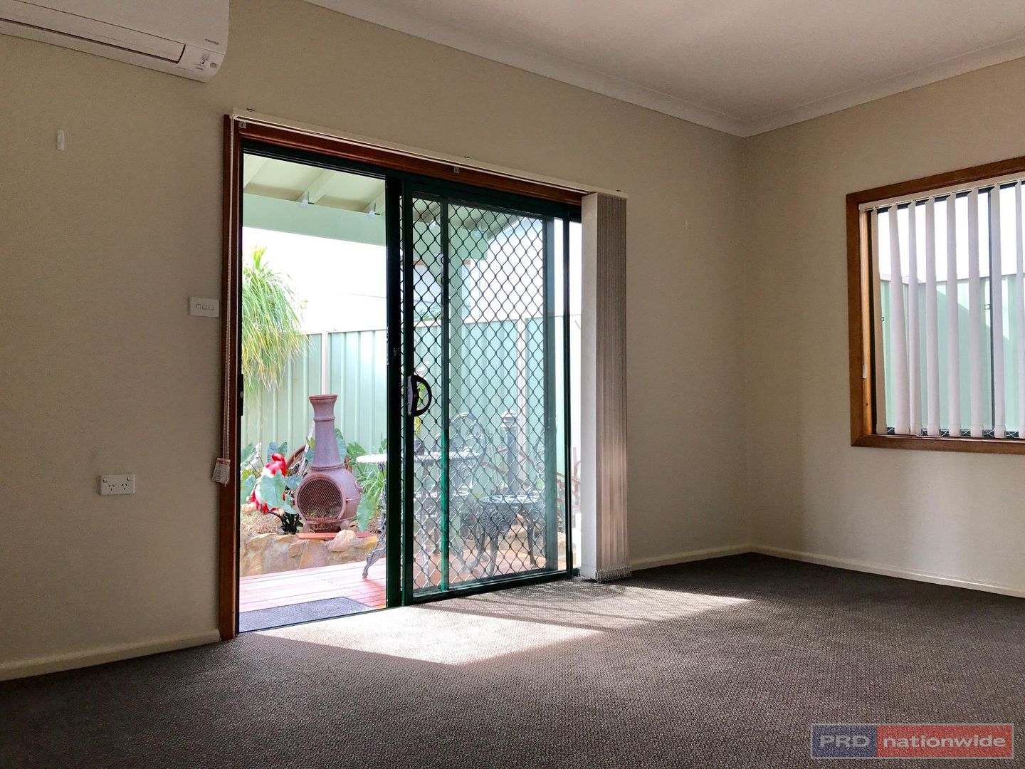 Flat 2, 640 Henry Lawson Drive, East Hills NSW 2213, Image 2