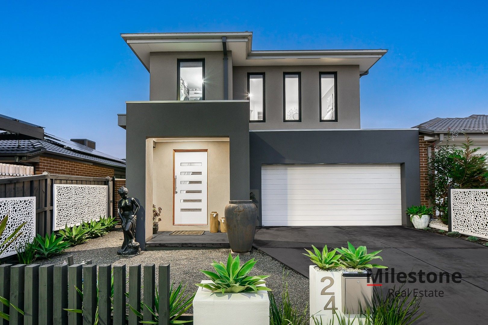 4 bedrooms House in 24 Grabke Avenue CLYDE NORTH VIC, 3978