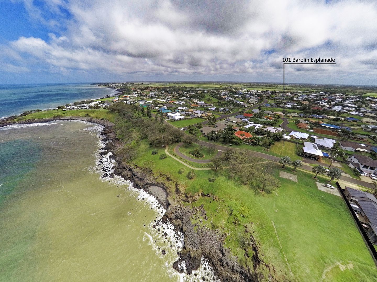 101 Barolin Esplanade, Coral Cove QLD 4670, Image 2