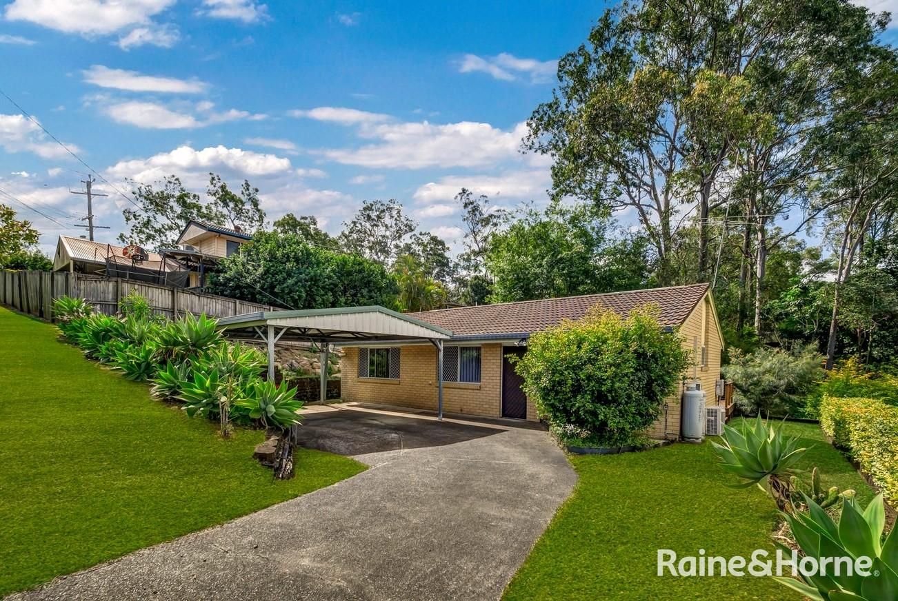 3 bedrooms House in 21 Robyn Street CHAPEL HILL QLD, 4069