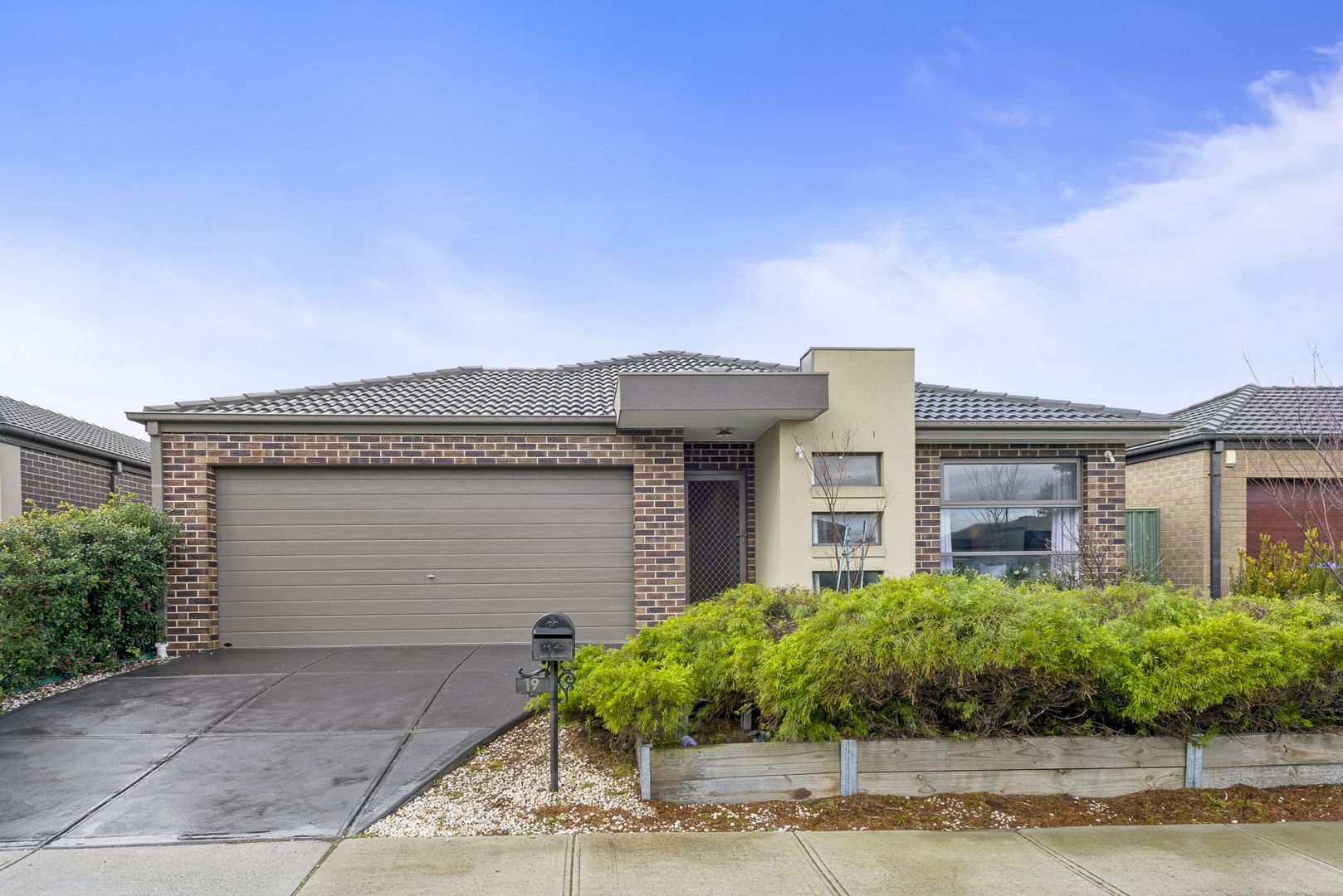19 Amesbury Avenue, Wyndham Vale Property History & Address Research