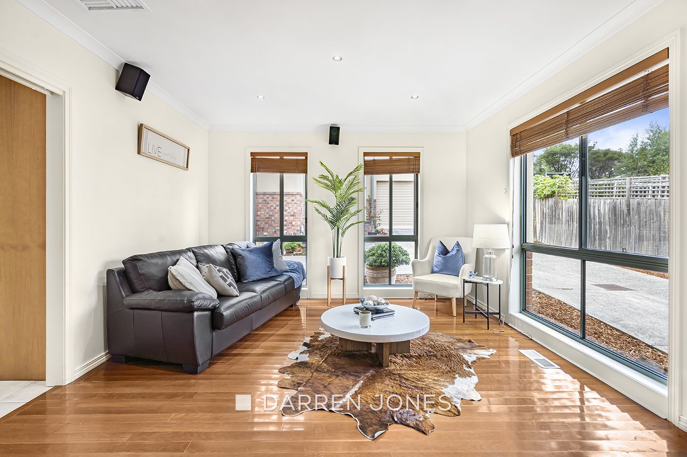 2/1 Graeme Avenue, Montmorency VIC 3094, Image 2