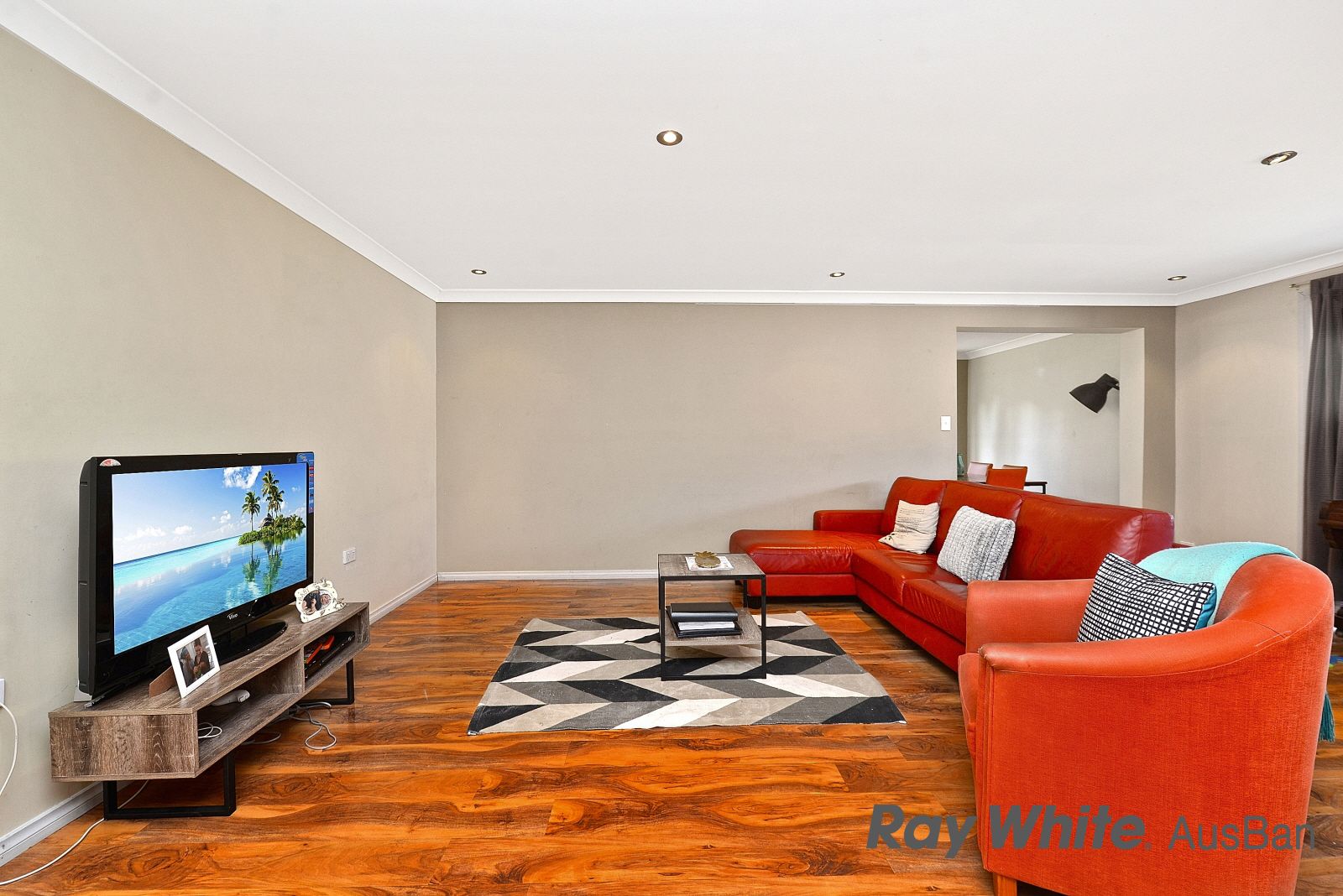 99 Harrow Road, Glenfield NSW 2167, Image 2