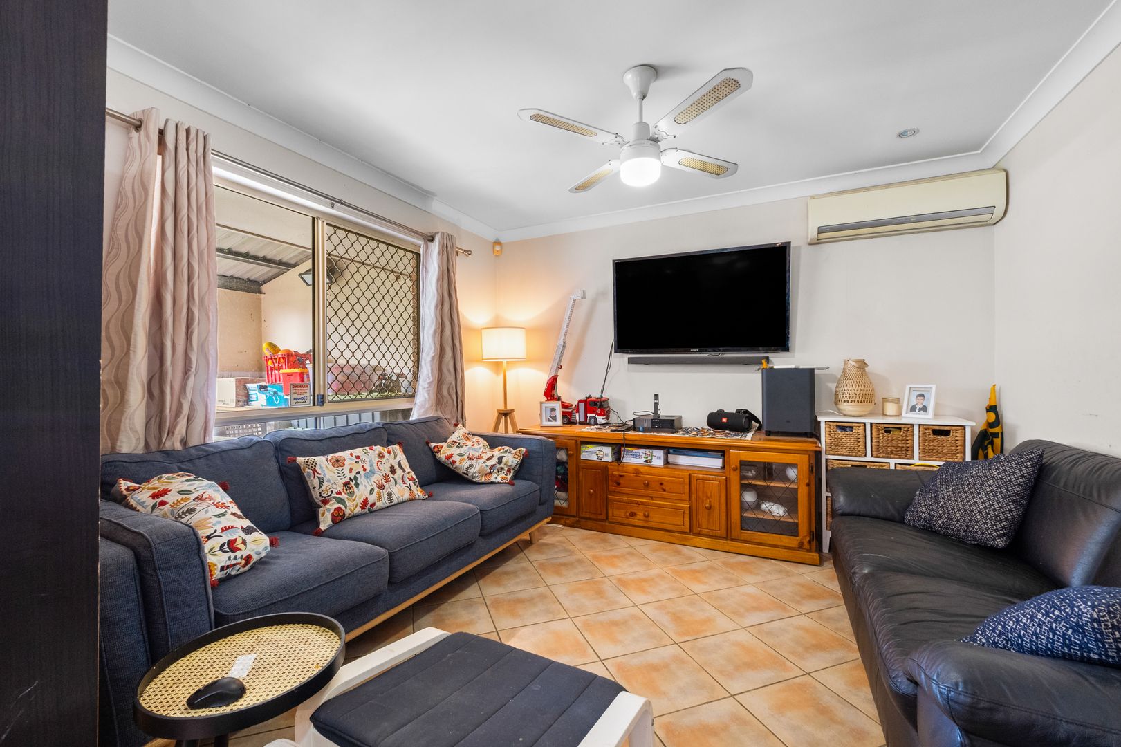 19 Widewood Court, Heritage Park QLD 4118, Image 1