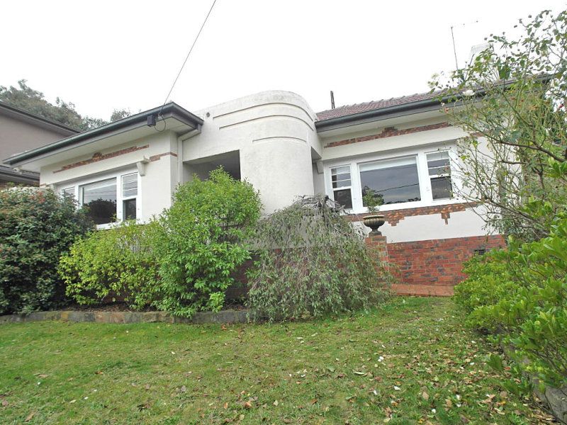 2 bedrooms House in 10 Kingsley Street IVANHOE VIC, 3079