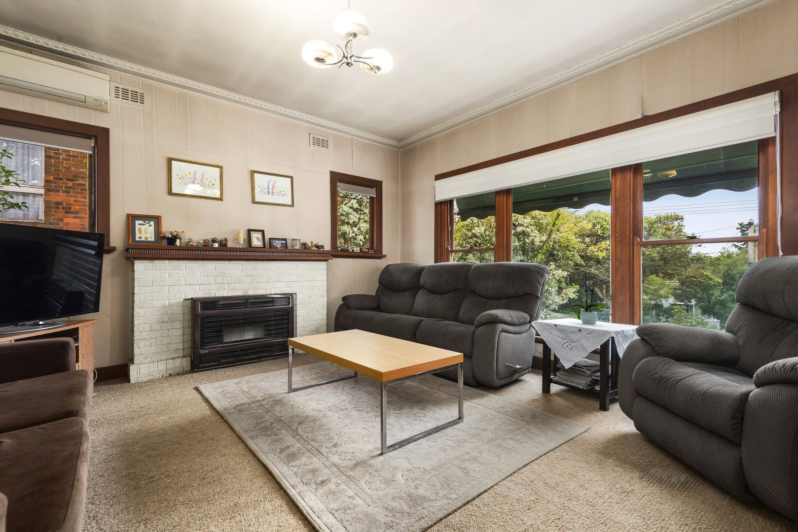 14 Glendale Street, Surrey Hills VIC 3127, Image 2