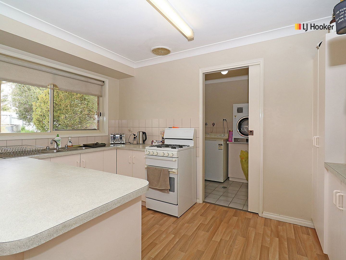2/2 Cypress Street, Forest Hill NSW 2651, Image 2