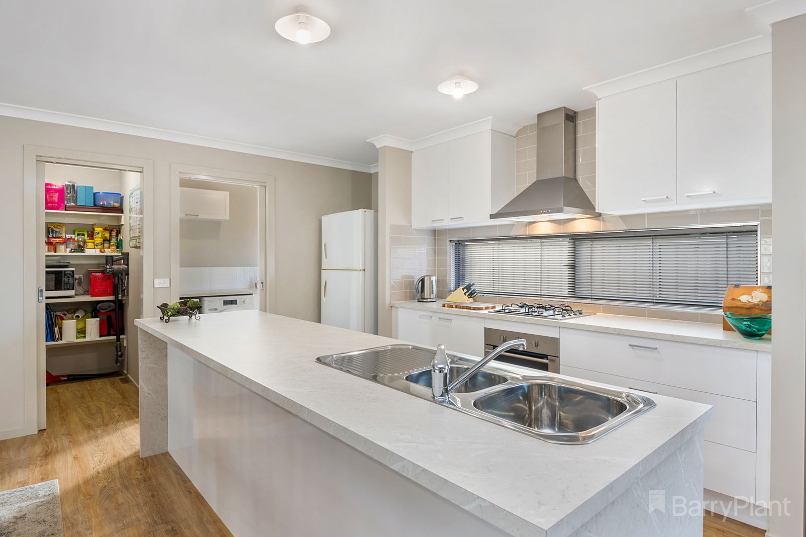 102 Bassett Drive, Strathfieldsaye VIC 3551, Image 2