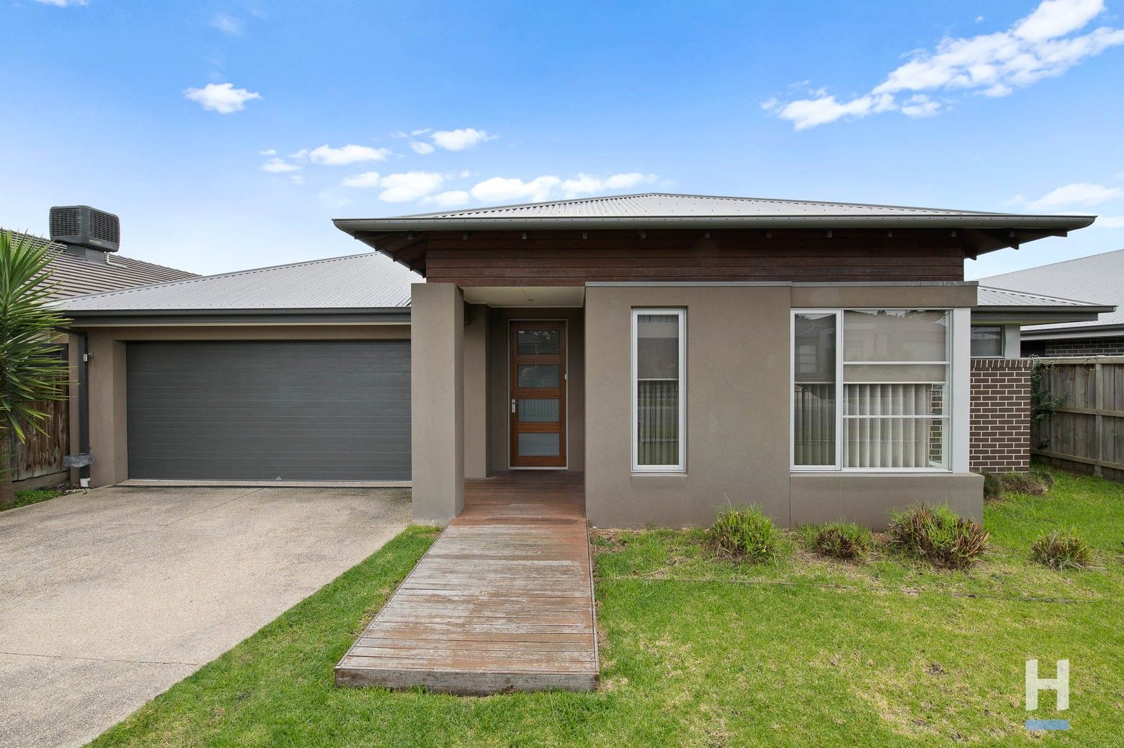 7 Crepe Avenue, Cranbourne West VIC 3977, Image 0