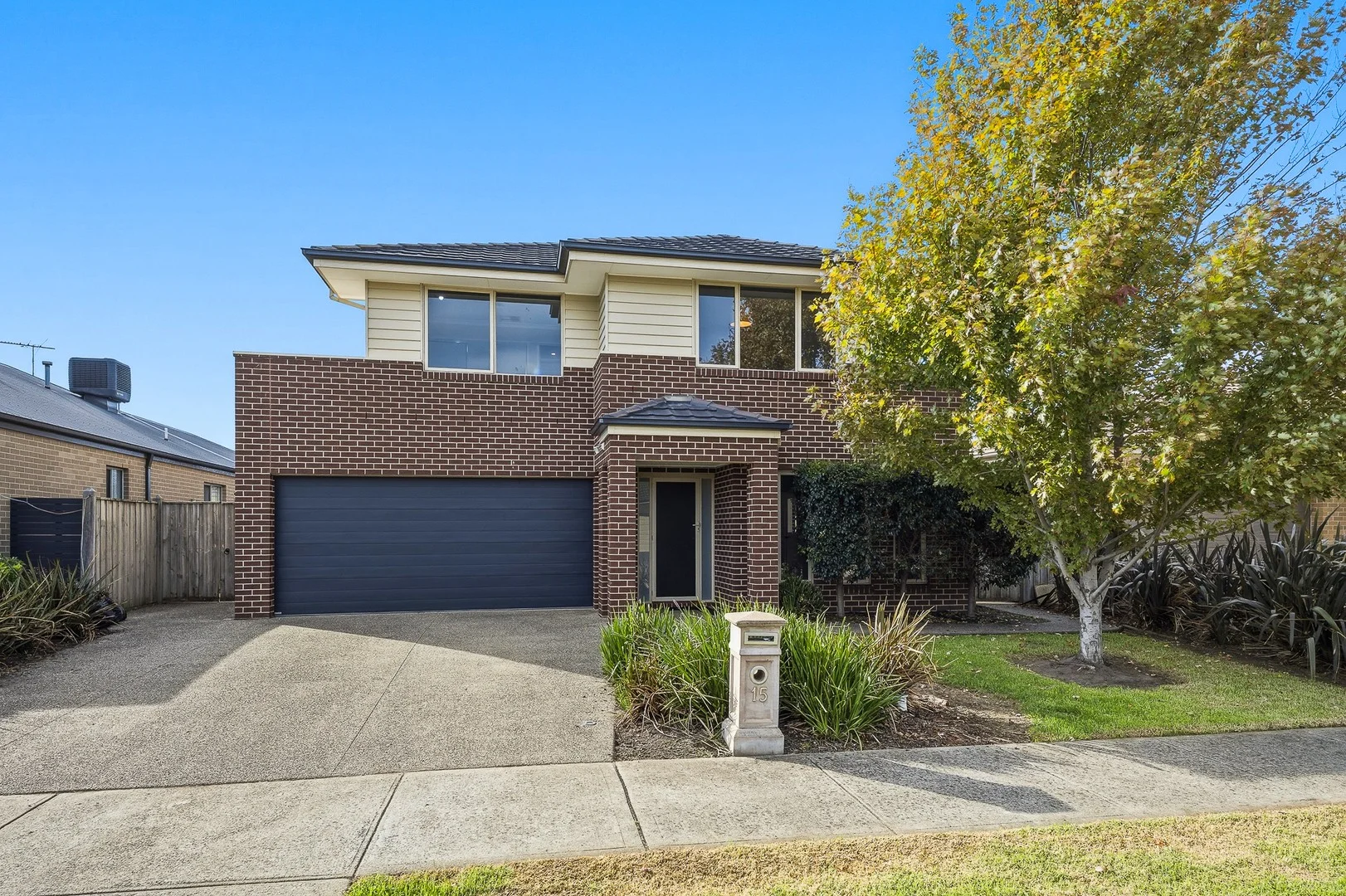 Primary image of 15 Silverleaf Crescent, Officer VIC 3809